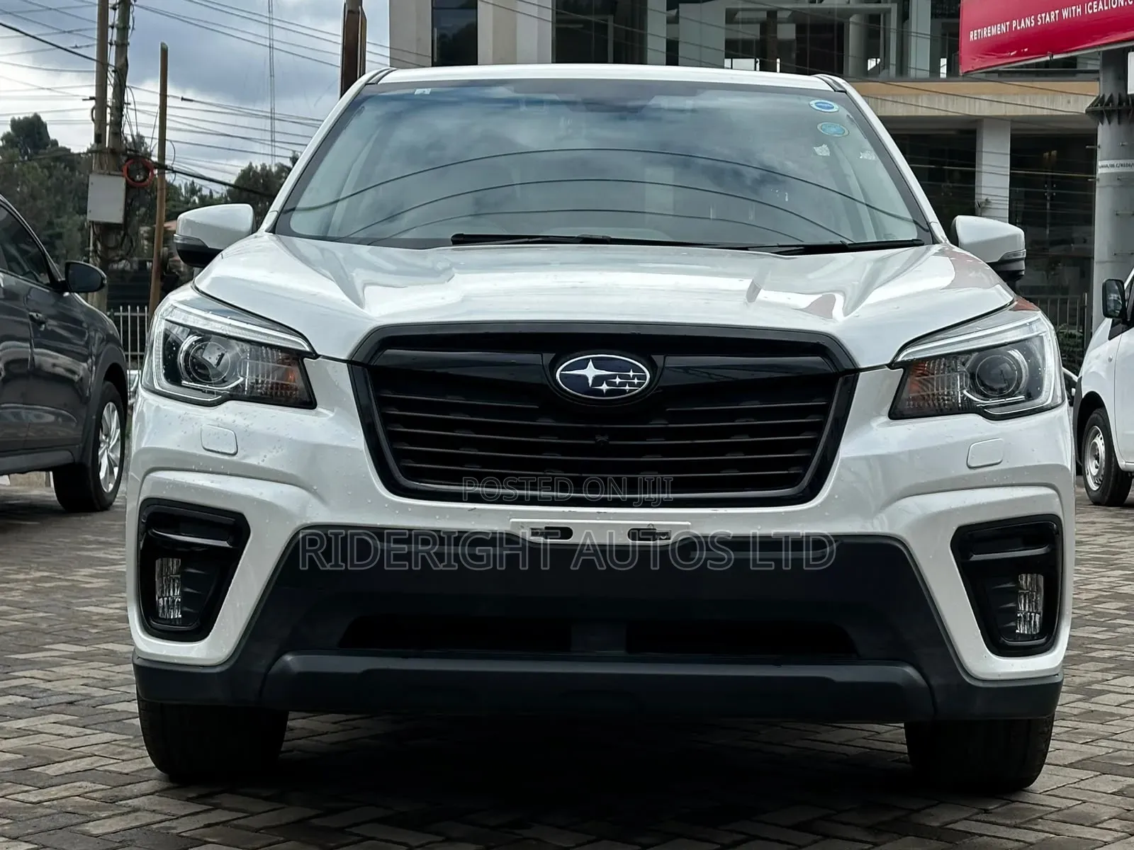 Subaru Forester Premium AWD 2019 White