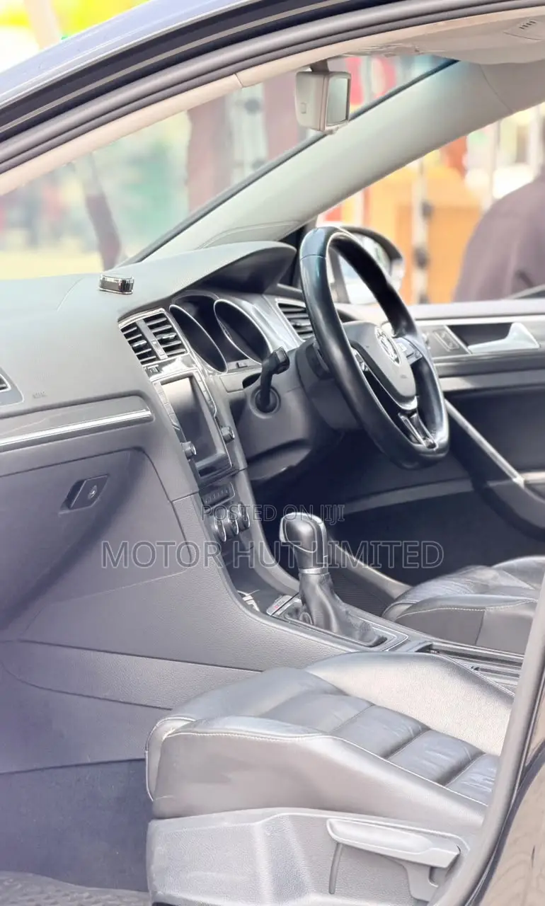 Volkswagen Golf 2016 Black