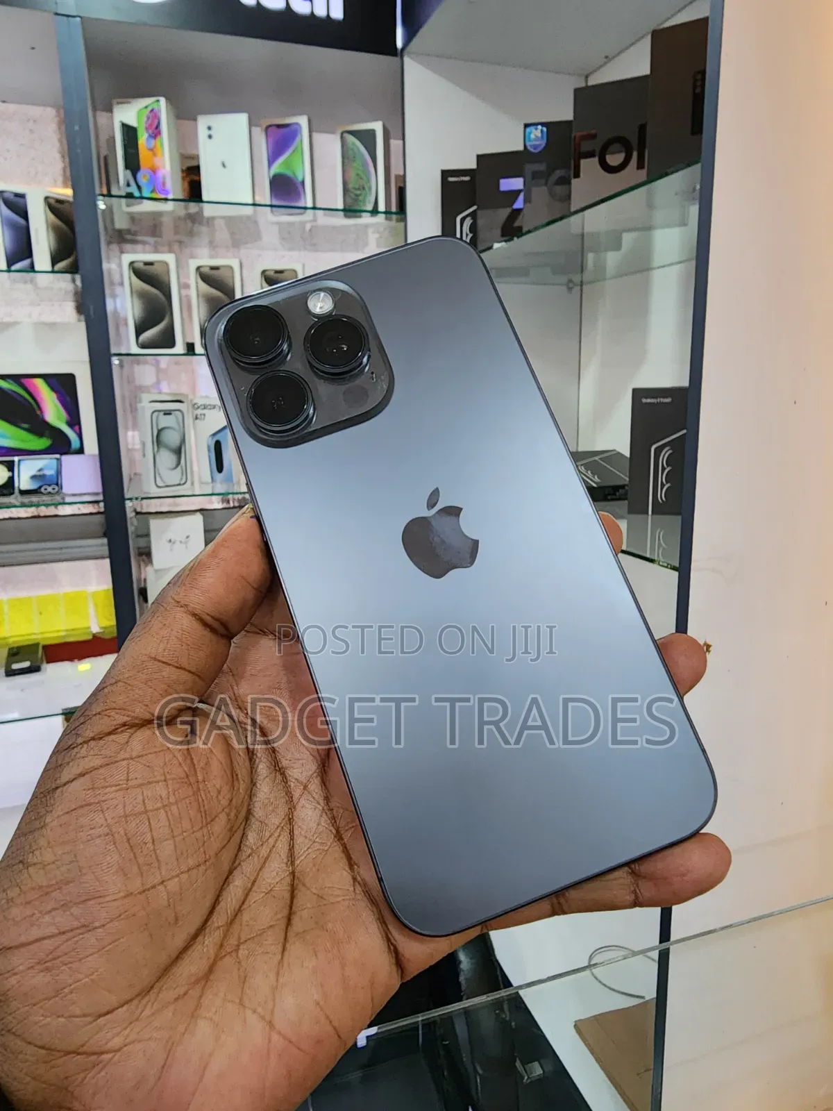 Apple iPhone 15 Pro Max 256 GB Gray