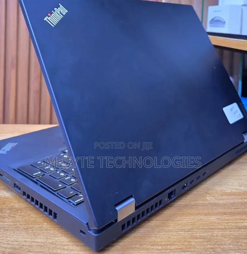 Laptop Lenovo ThinkPad P15s 16GB Intel Core i9 SSD 512GB