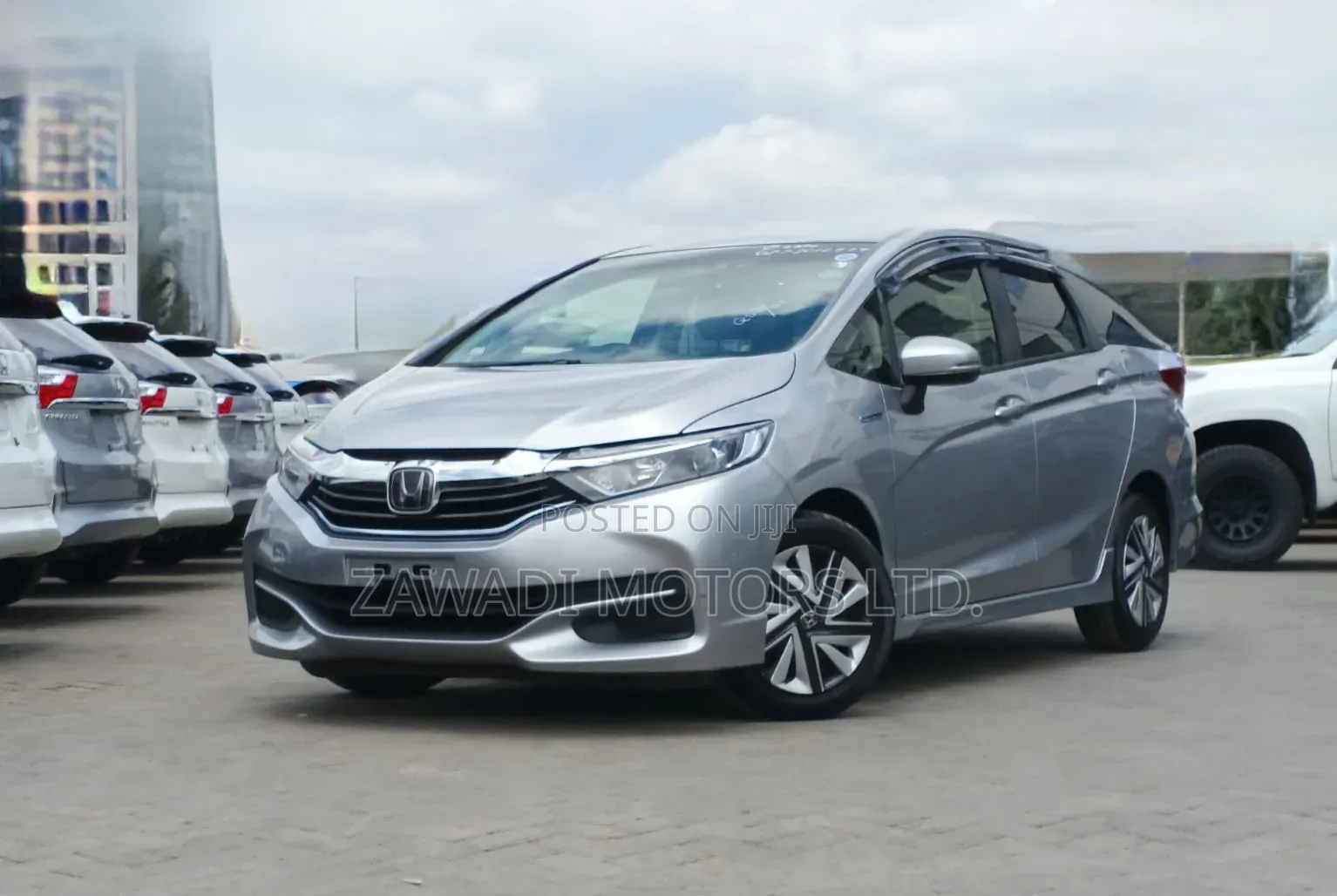 Honda Fit Shuttle 1.5 Hybrid 2WD 2019 Silver