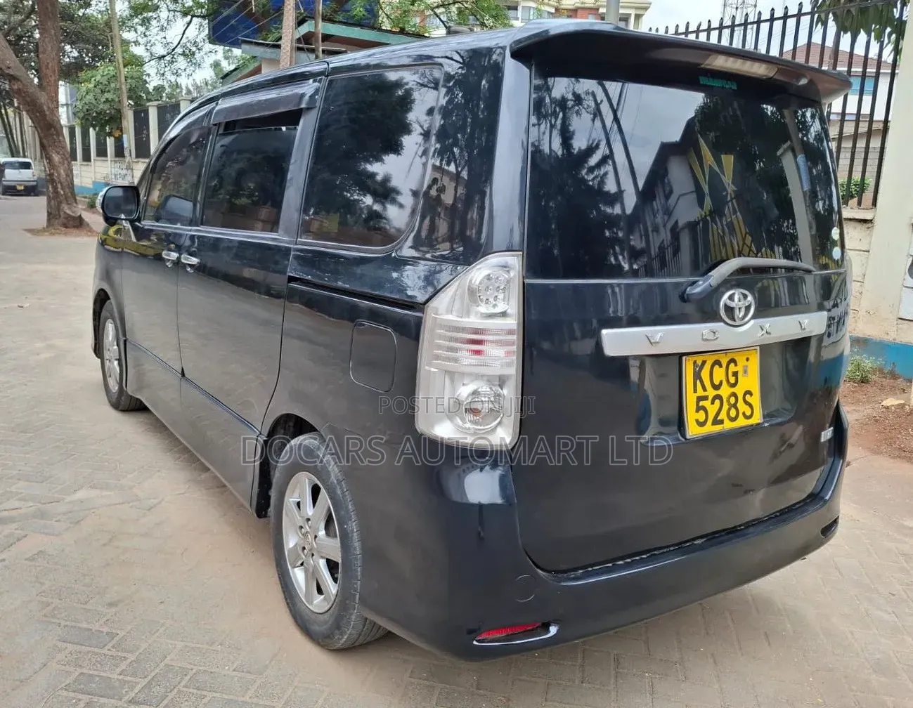 Toyota Voxy 2010 Black