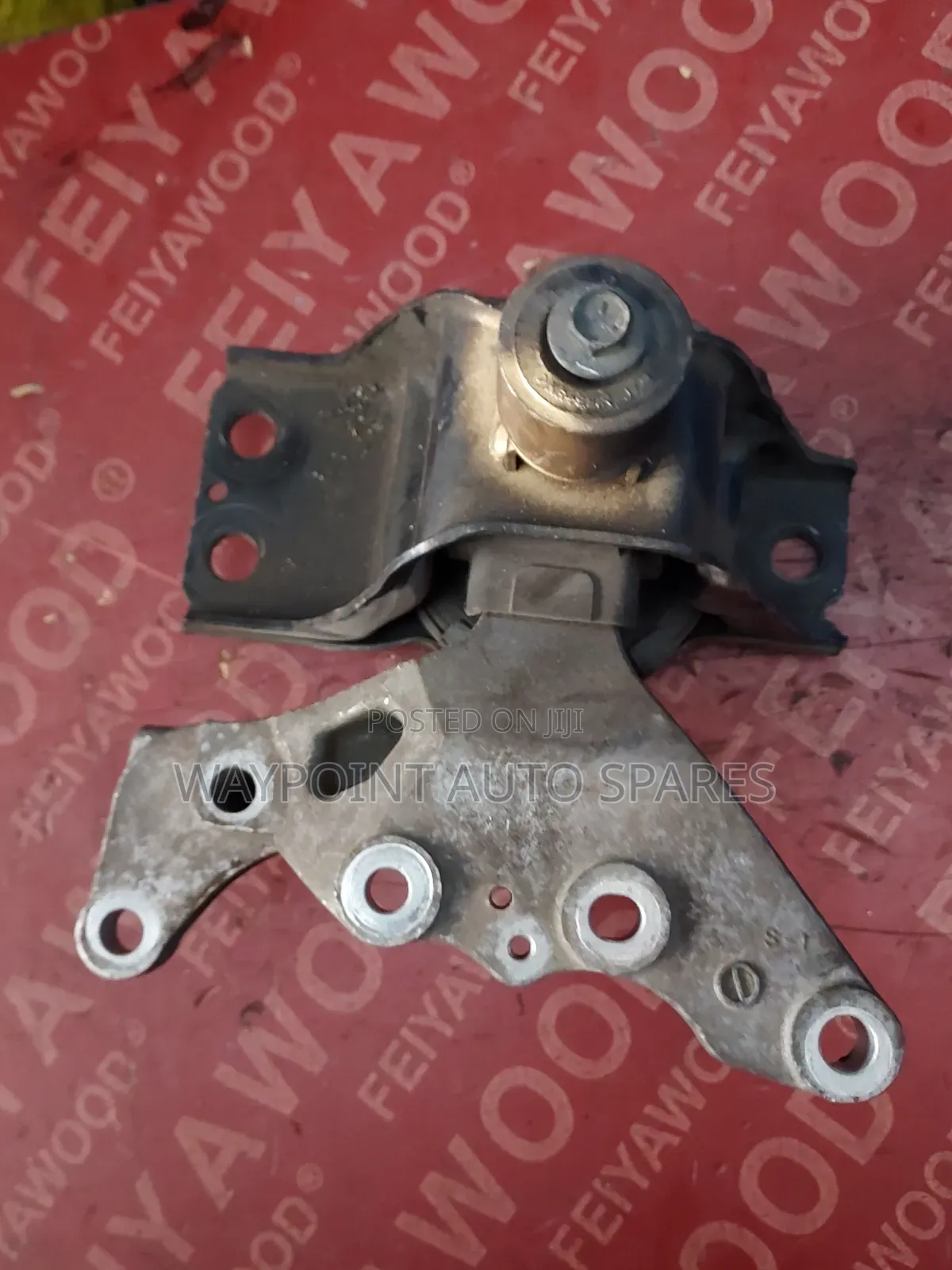 Engine Mounts Nissan Serena
