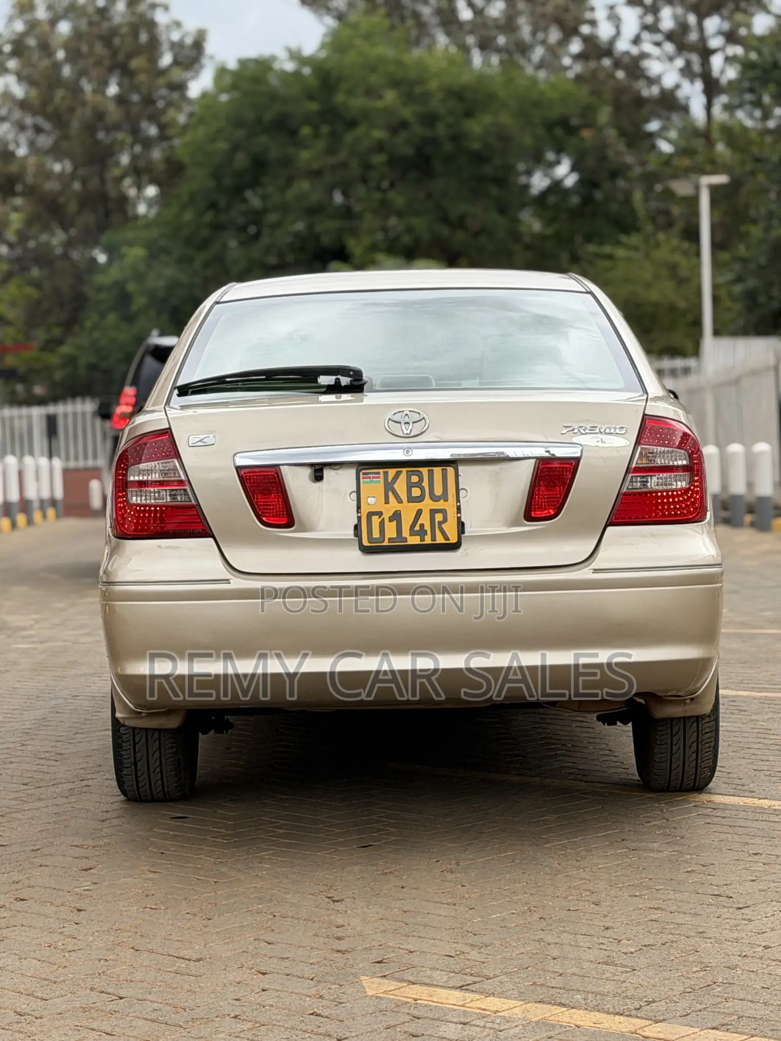 Toyota Premio 2006 Gold