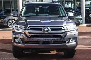 Toyota Land Cruiser 4.5 V8 VXR 2019 Gray