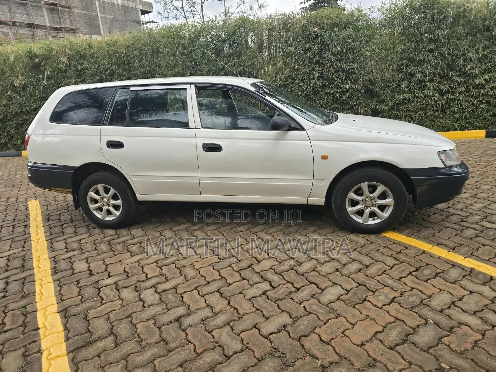 Toyota Caldina 2001 White