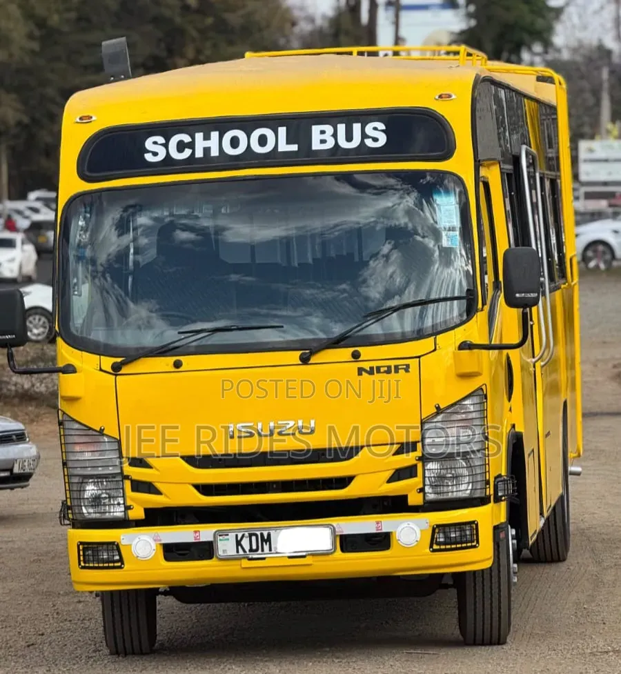 Isuzu NQR 2022 Yellow