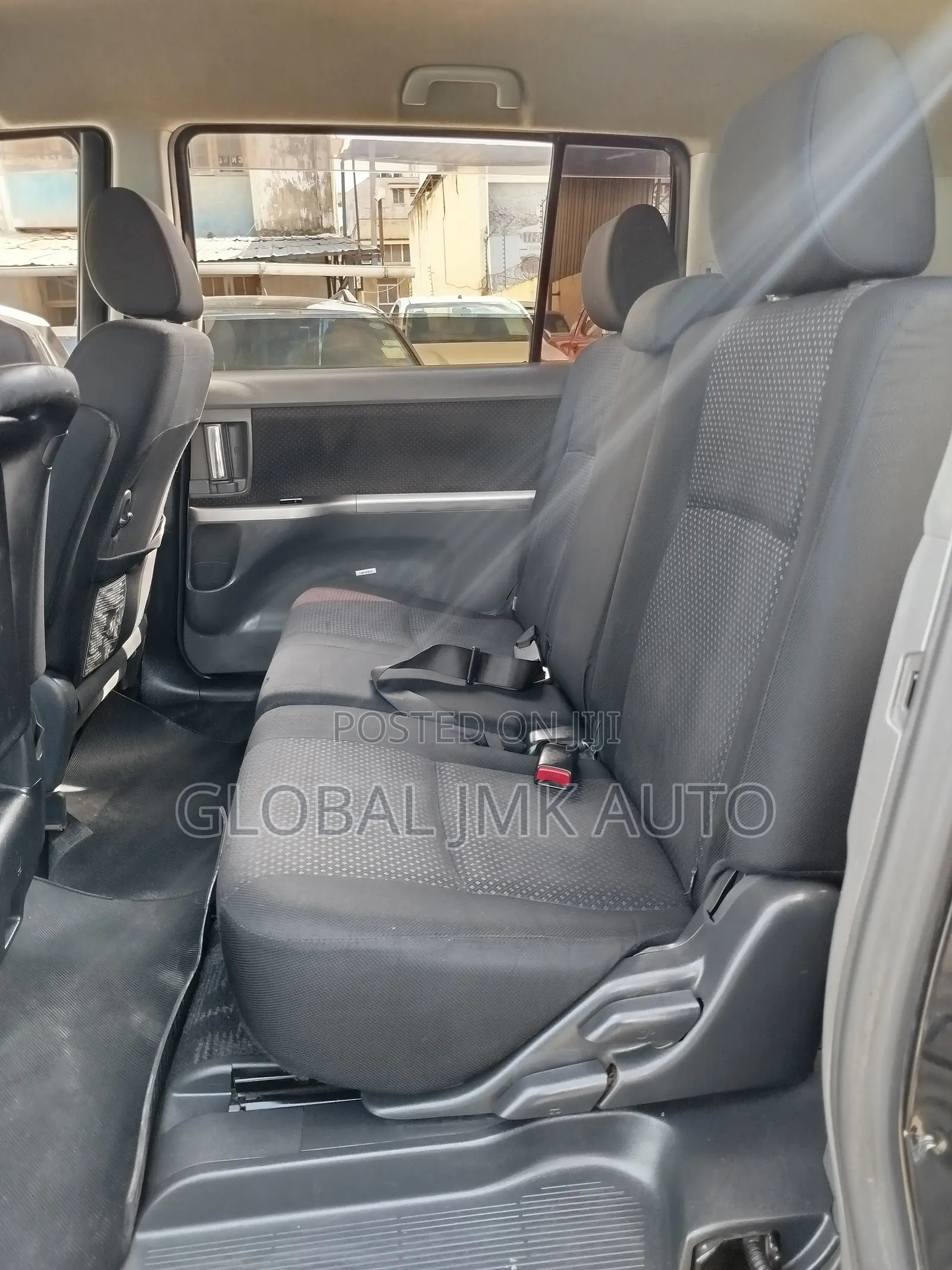 Toyota ISIS 2.0 Platana V-selection 2WD 2010 Black