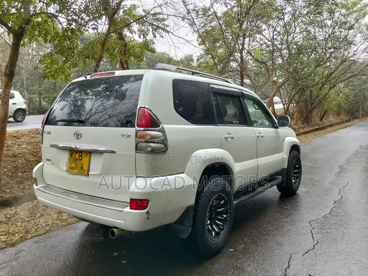 Toyota Land Cruiser Prado 2007 White