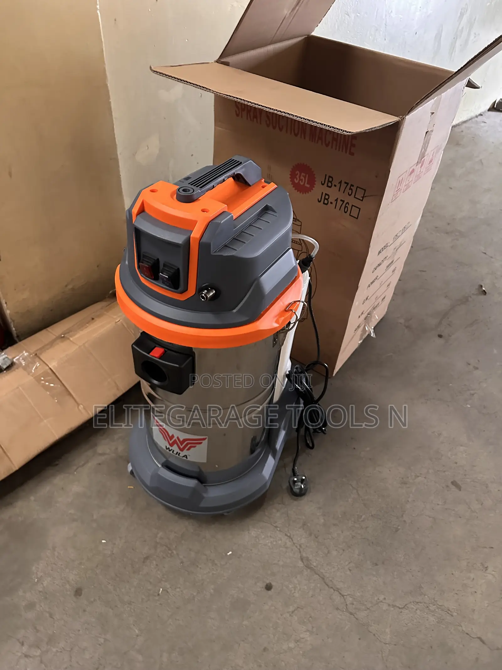 Heavy Duty Commercial Spray Vacuum Cleaner