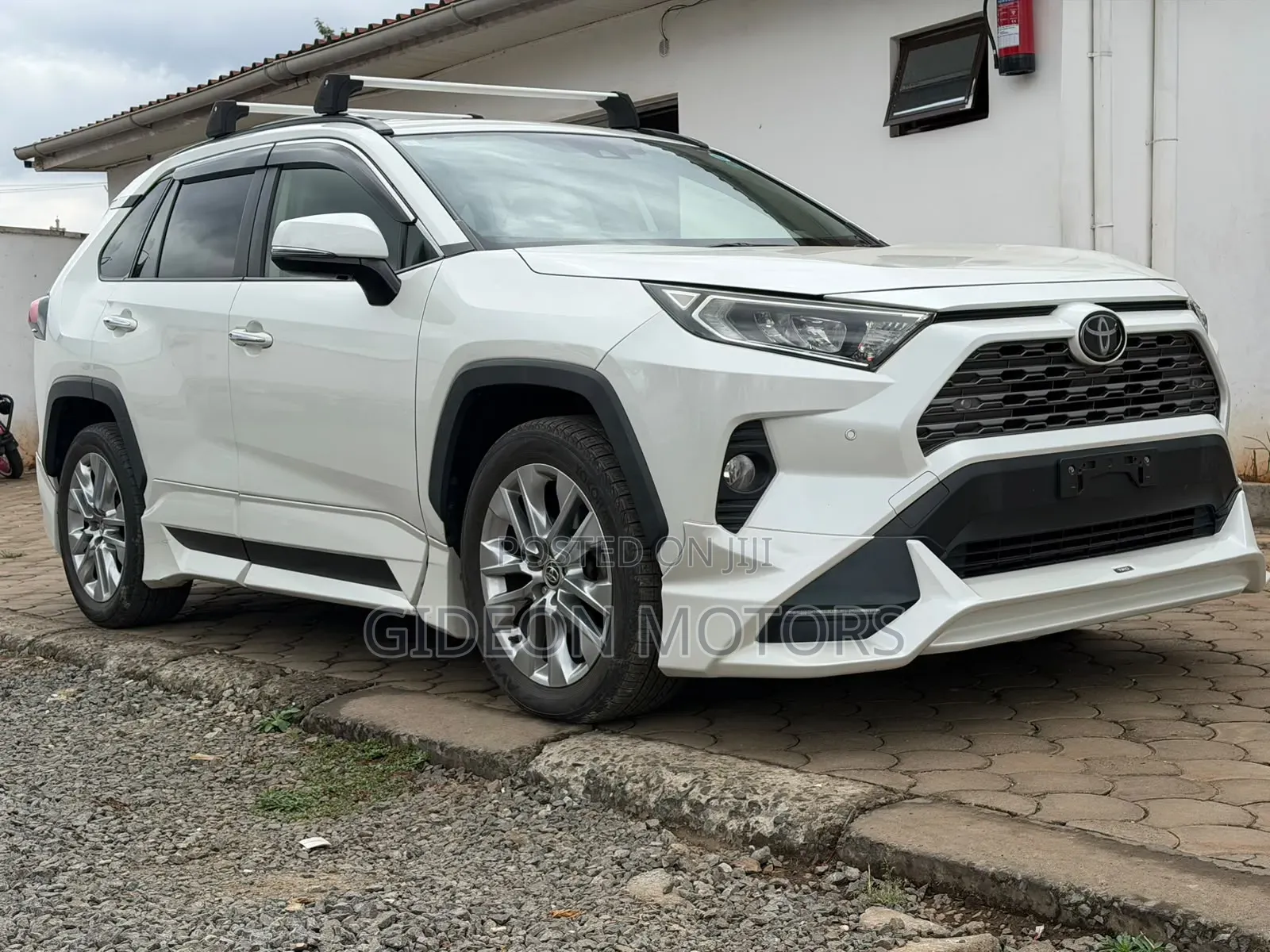 Toyota RAV4 2020 White