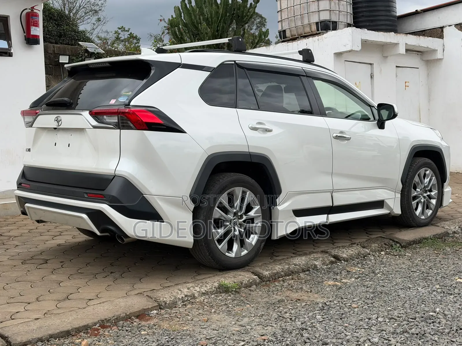 Toyota RAV4 2020 White