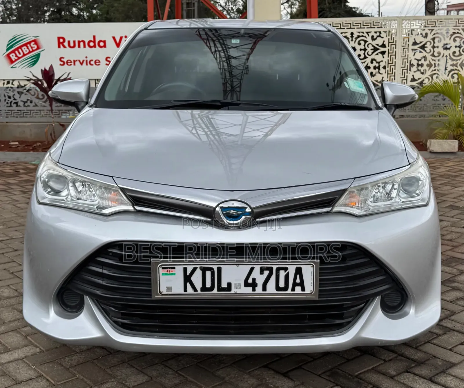 Toyota Corolla Fielder 1.5 Hybrid FWD 2016 Silver