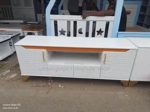 Moderate TV Stand