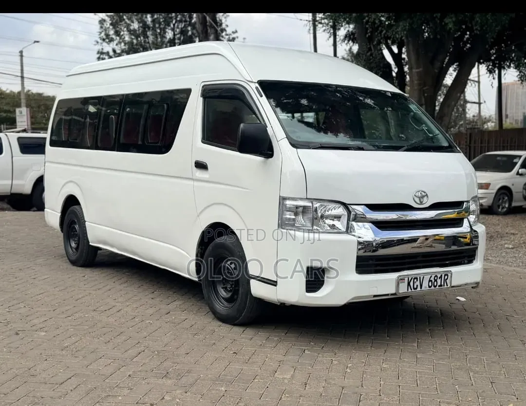 Toyota HiAce 2019 White
