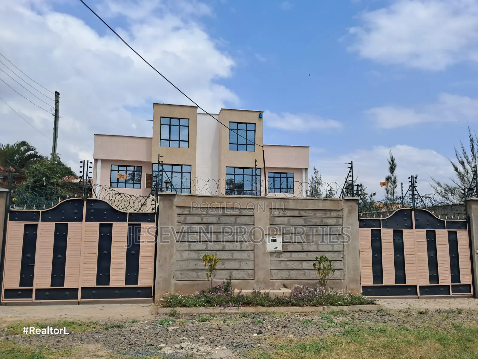 4bdrm Townhouse / Terrace in Syokimau Quarry Road, Viraj Area for rent