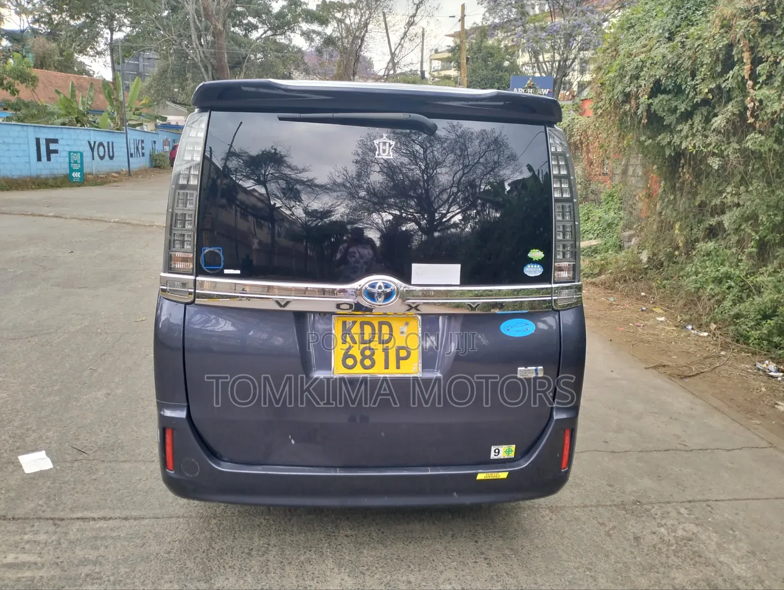 Toyota Voxy 2014 Purple