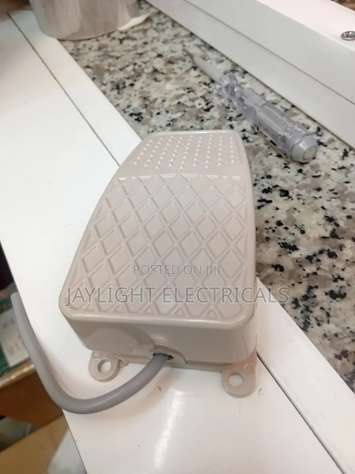 Foot Pedal Switch Short Wire Controller AC220V