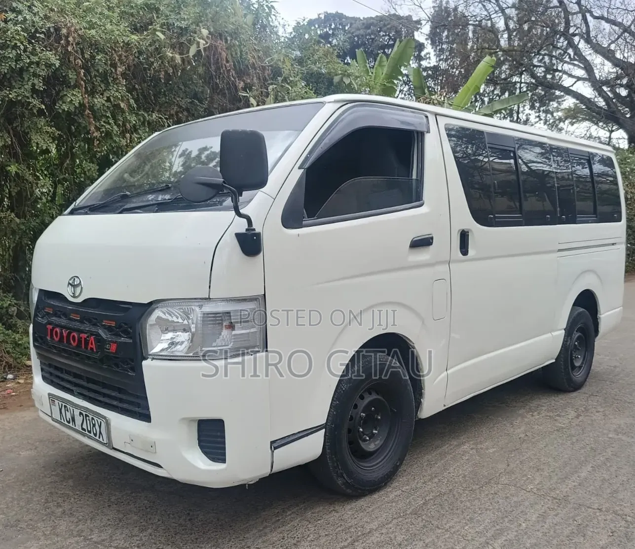 Toyota HiAce 2012 White