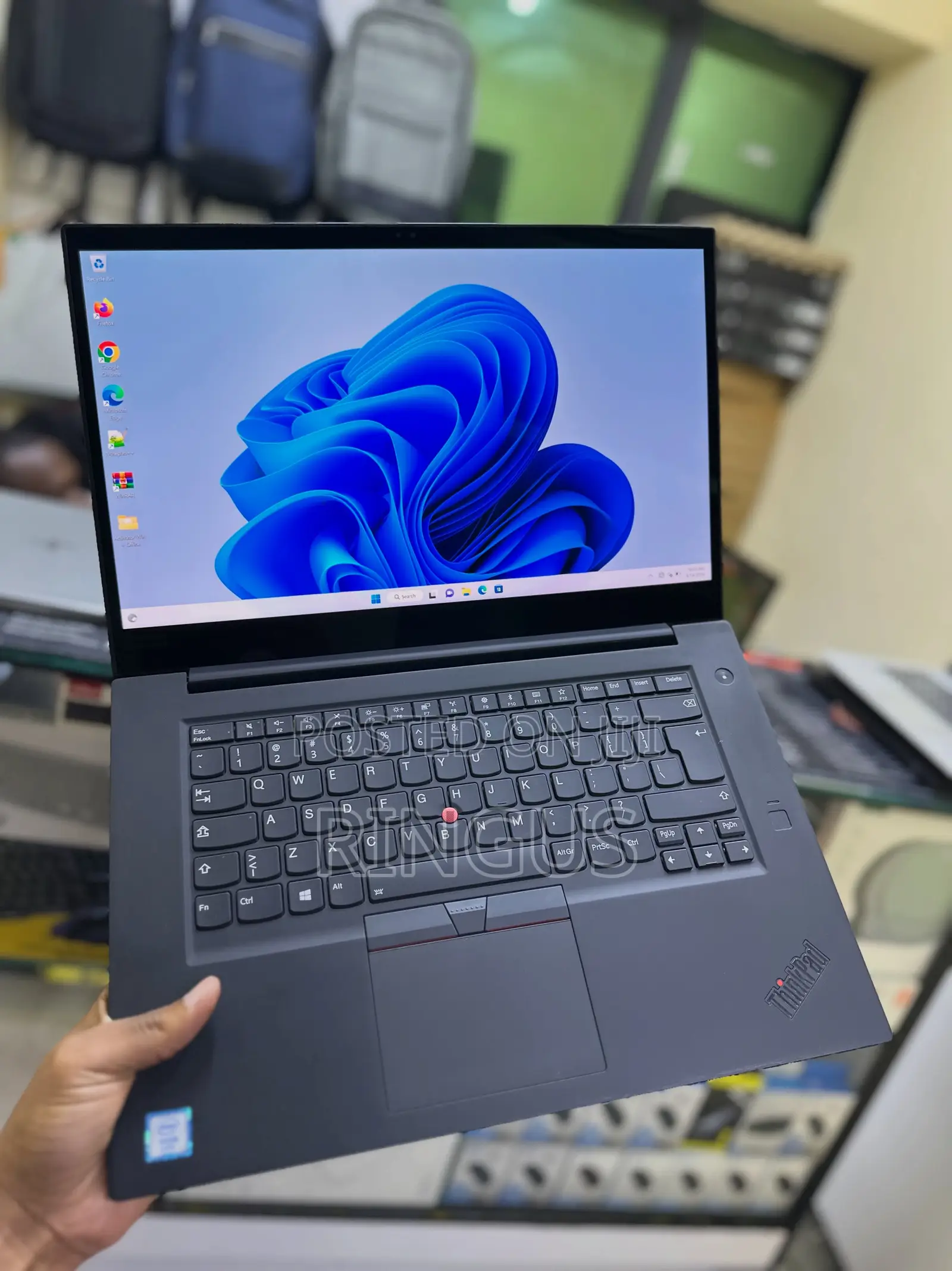 Laptop Lenovo LOQ 15AHP10 16GB Intel Core i7 SSD 512GB