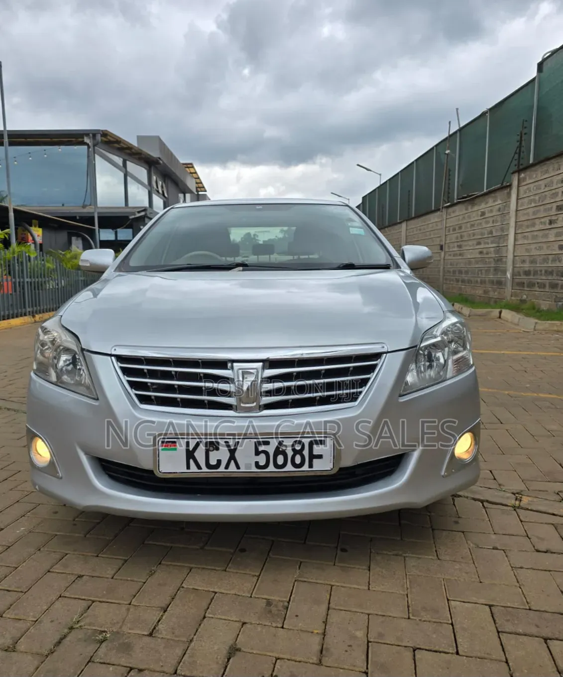Toyota Premio 2012 Silver