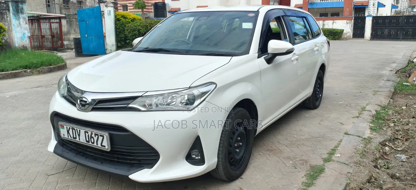 Toyota Corolla Fielder 2019 White