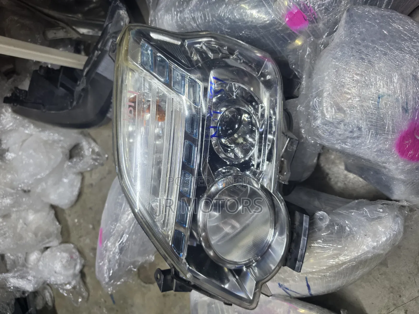 Xtrail NT31 Headlights Non Xenon