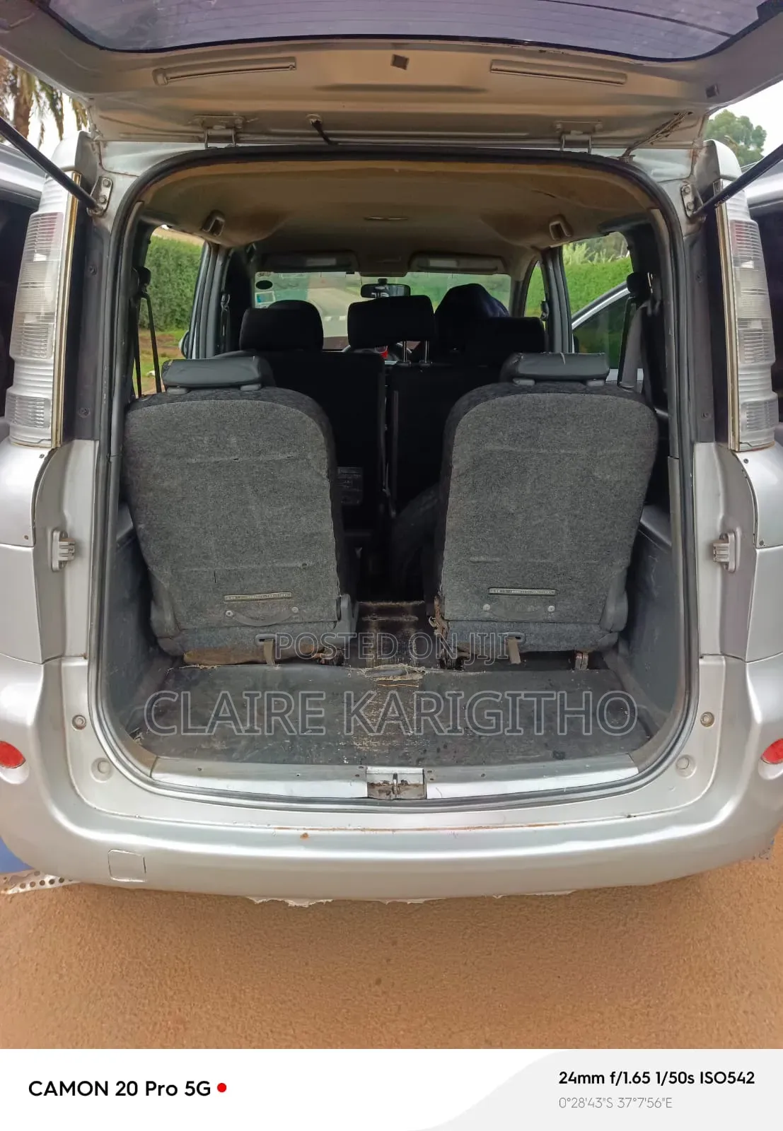 Toyota Sienta 1.5 FWD 2011 Silver
