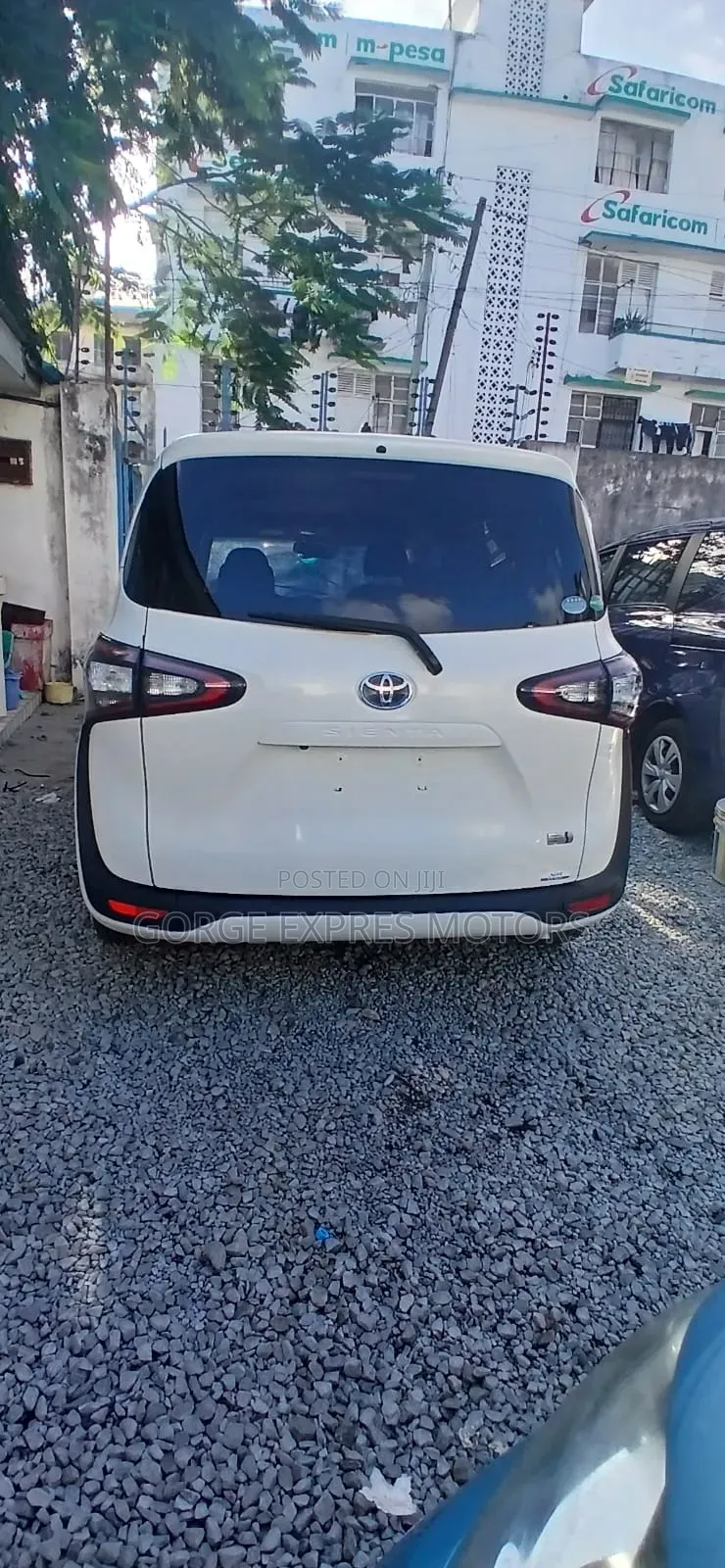 Toyota Sienta 1.5 FWD 2016 White