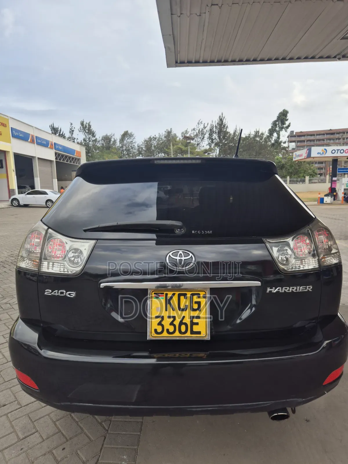 Toyota Harrier 2.4 2009 Black