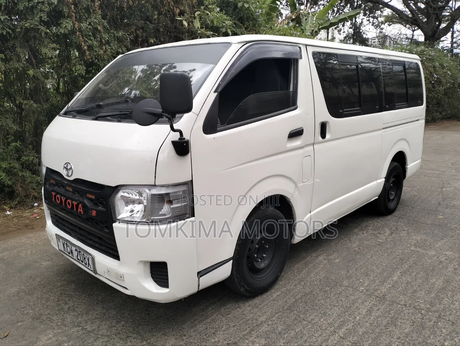 Toyota HiAce 2014 White