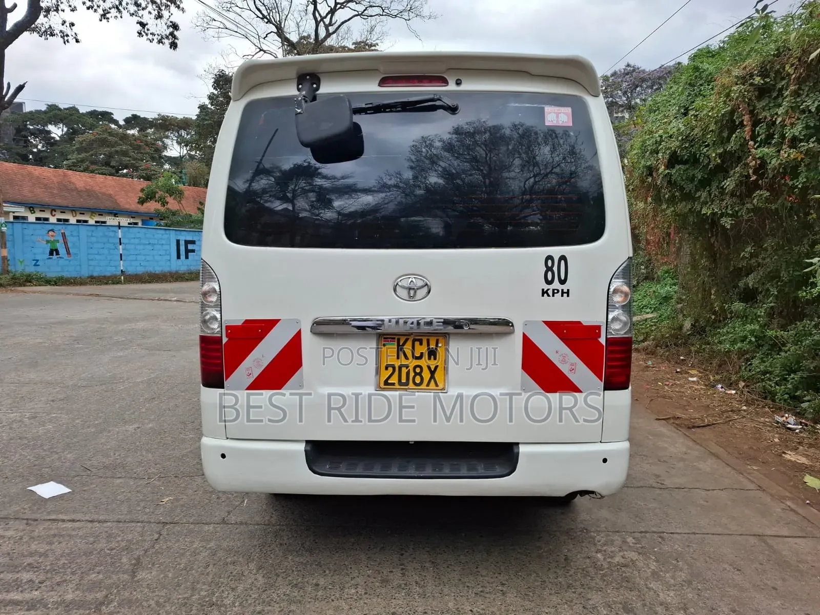 Toyota HiAce 2012 White