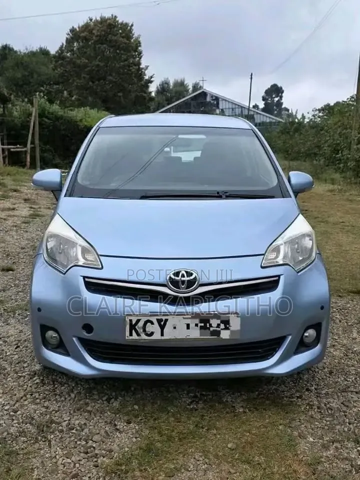 Toyota Ractis 1.5 FWD 2014 Blue