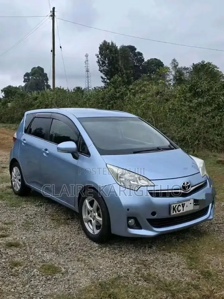 Toyota Ractis 1.5 FWD 2014 Blue