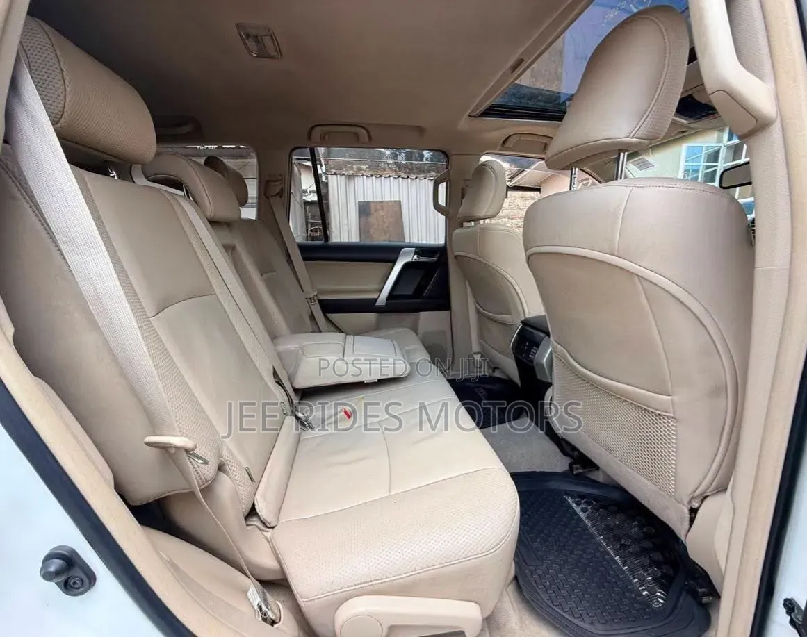 Toyota Land Cruiser Prado 2009 Off white
