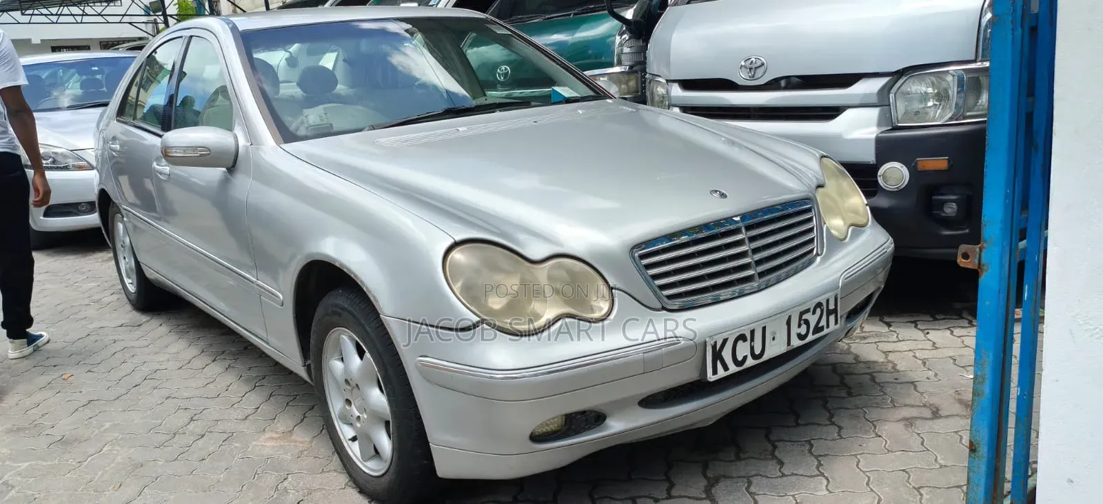 Mercedes-Benz C200 2023 Silver