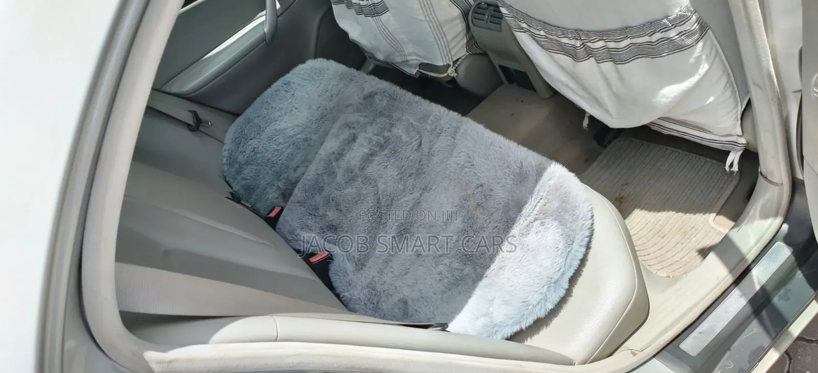 Mercedes-Benz C200 2023 Silver