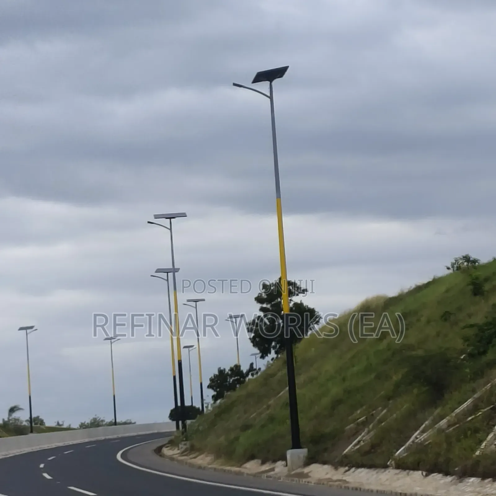 Galvanized Steel Streetlight Poles Complete With Anchor Bolts and Nuts
