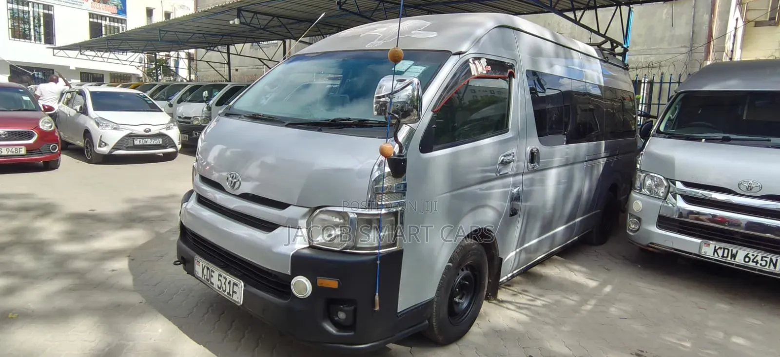 Toyota HiAce 2014 Silver