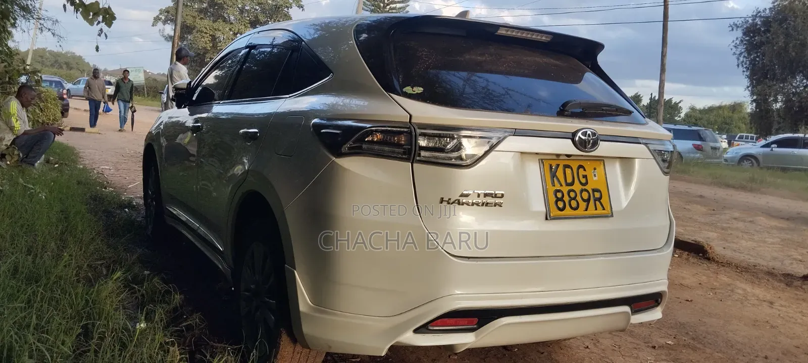 Toyota Harrier 2.0 2015 White