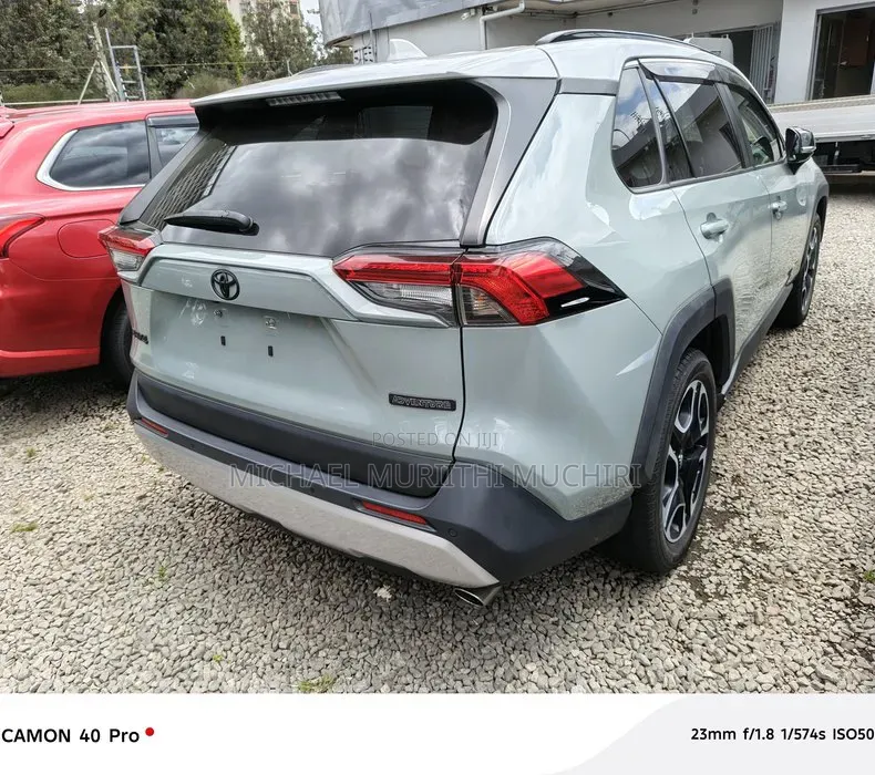 Toyota RAV4 2019 Green