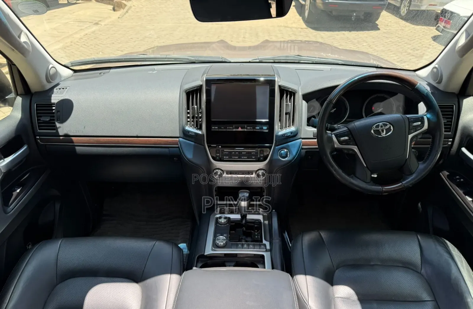 Toyota Land Cruiser 2017 Gold