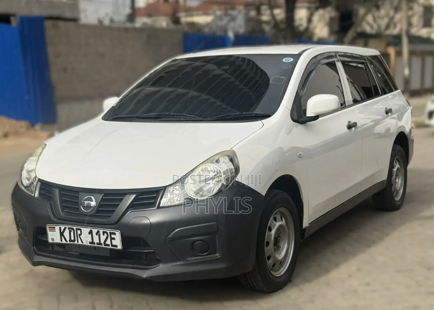 Nissan Advan 2017 White