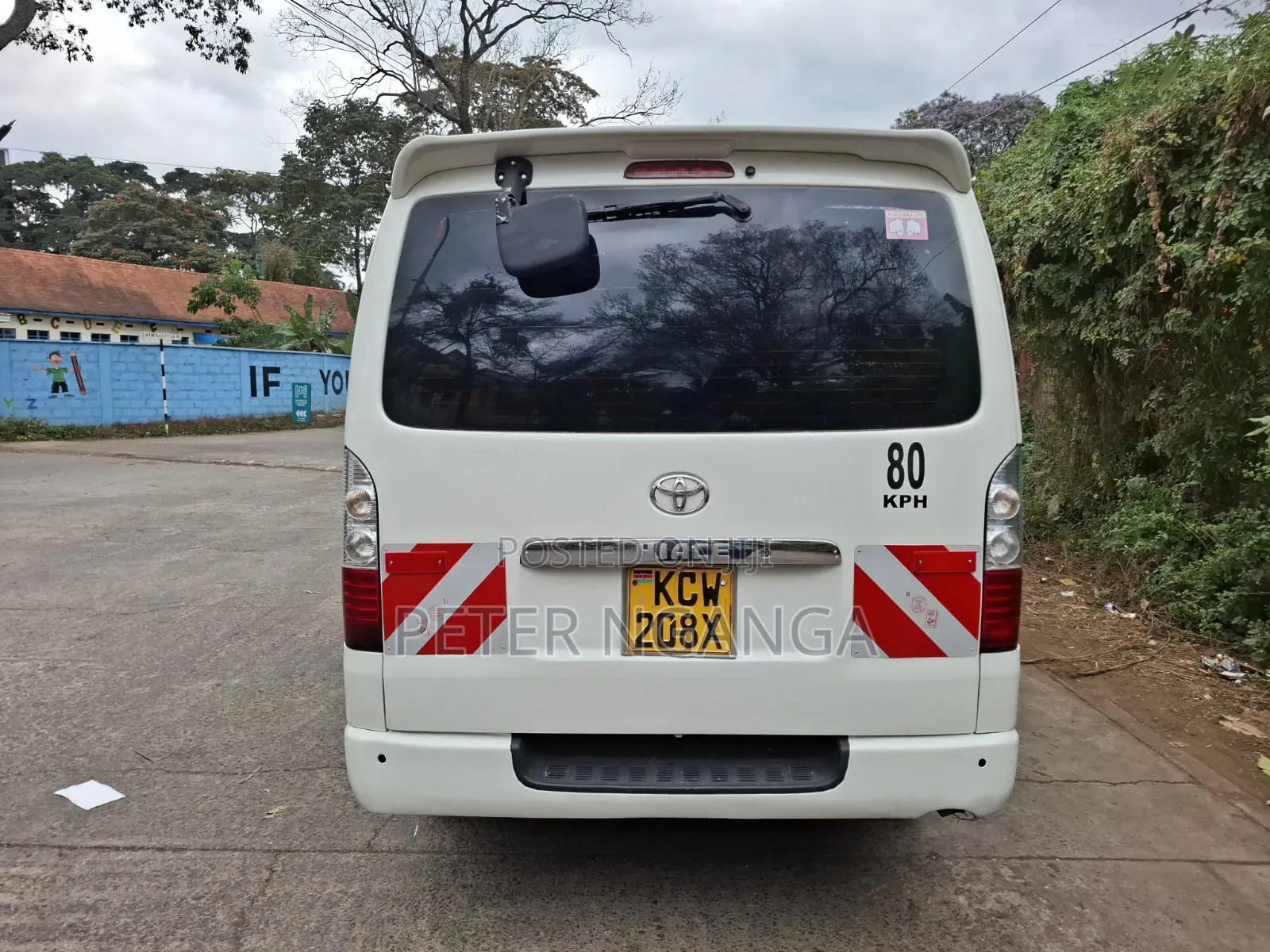 Toyota HiAce 2012 White