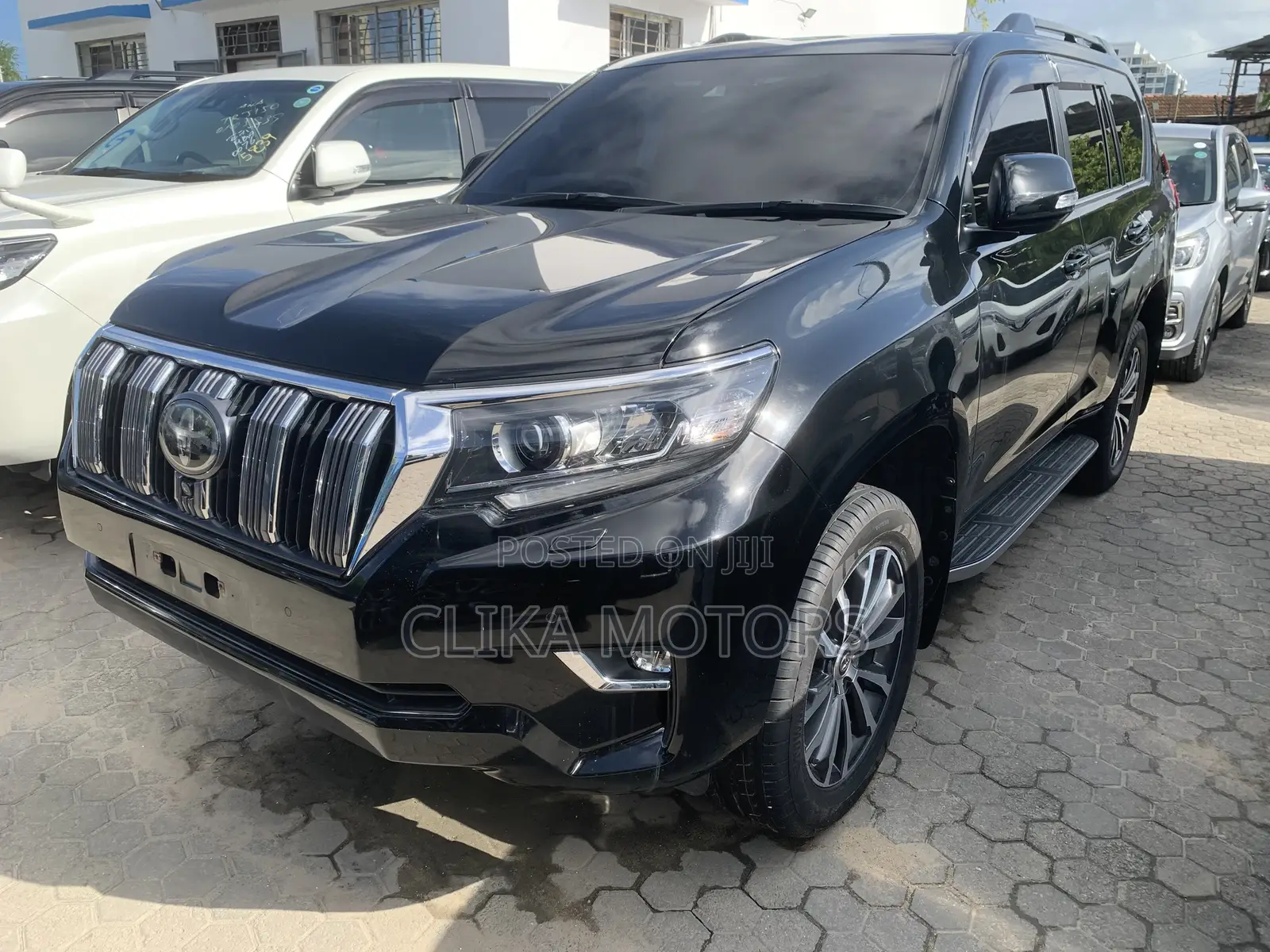 Toyota Land Cruiser Prado Kakadu 2019 Black
