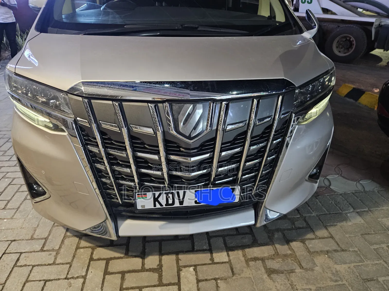 Toyota Alphard 2019