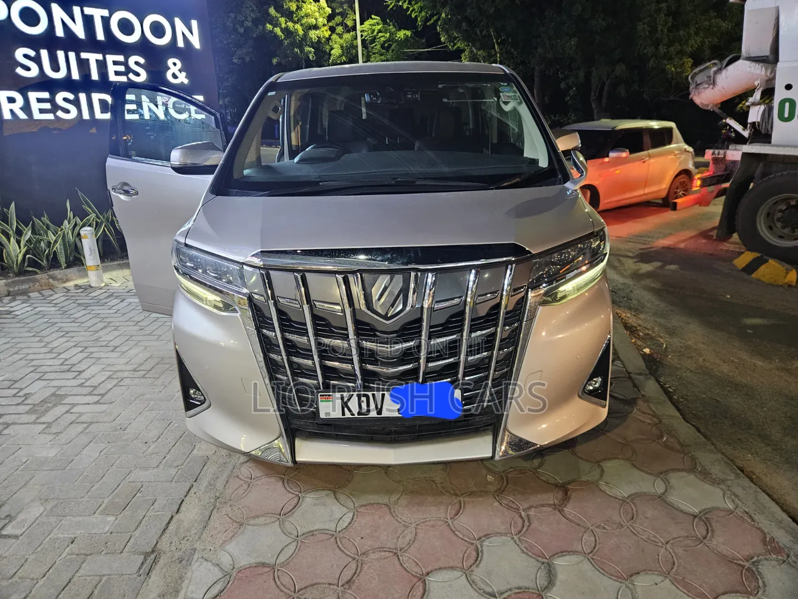Toyota Alphard 2019