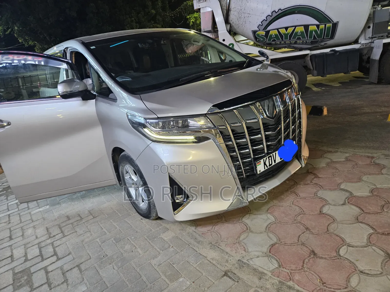 Toyota Alphard 2019