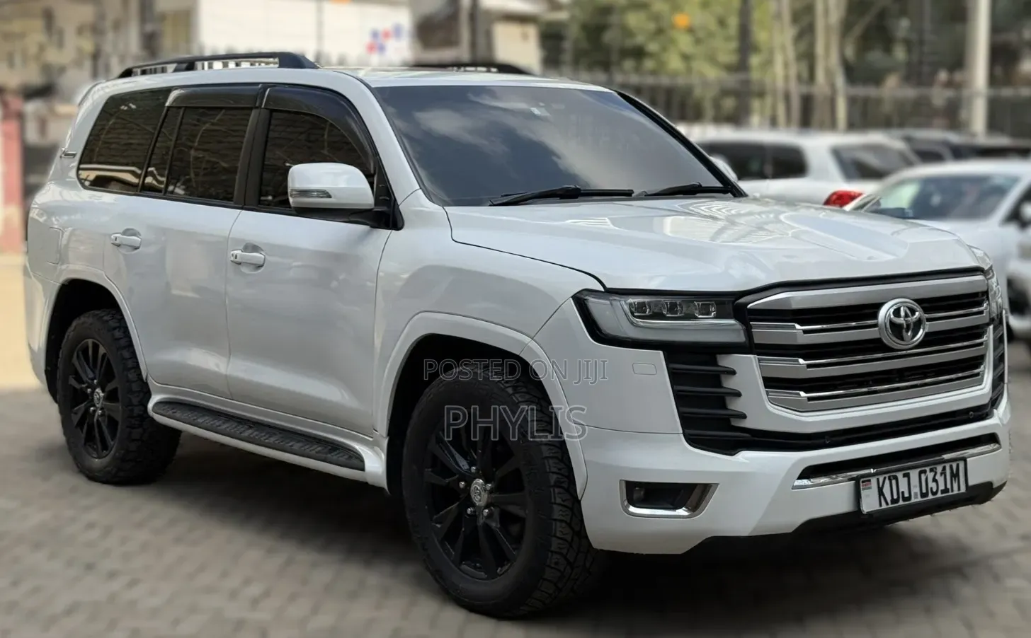 Toyota Land Cruiser 2015 White