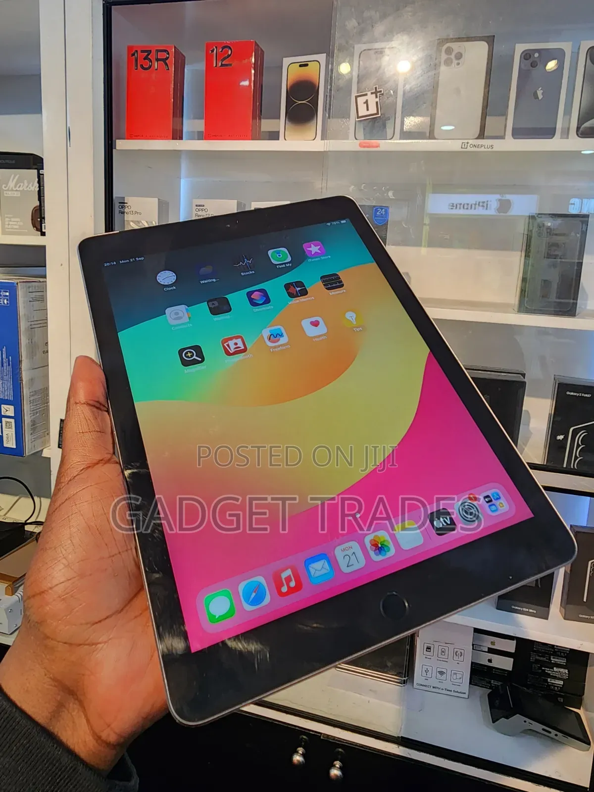 Apple iPad 9.7 32 GB Gray